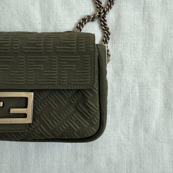 Fendi Baguette Chain Midi Bag - Picture 6 of 8